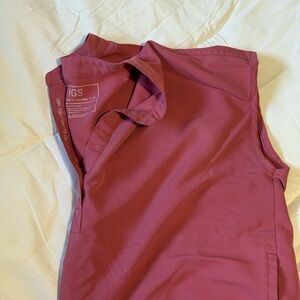 Figs Women's Mauve Rafaela top (M)